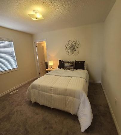 Glow Bestie Home Brampton Esterno foto