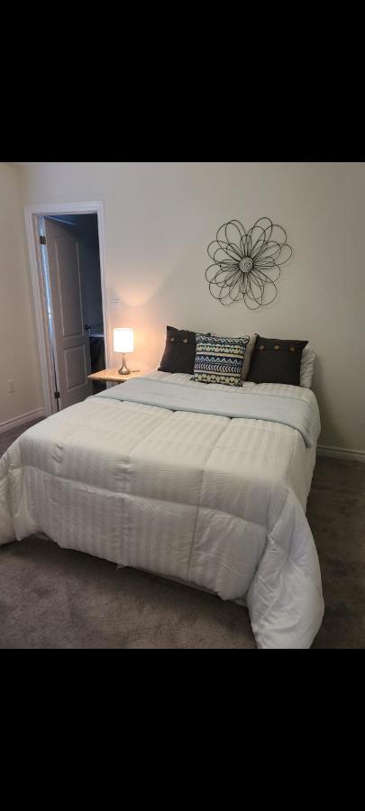 Glow Bestie Home Brampton Esterno foto